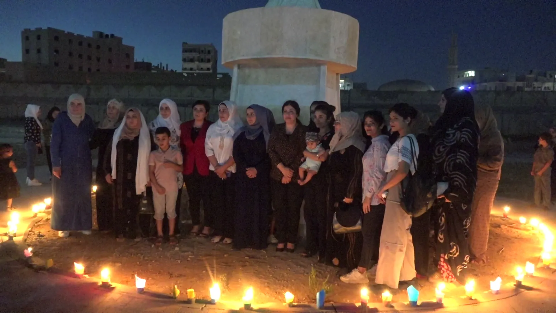 ​​​​​​​إيقاد الشموع في شمال وشرق سوريا عشية ذكرى الإبادة الجماعية بحق الإيزيديين