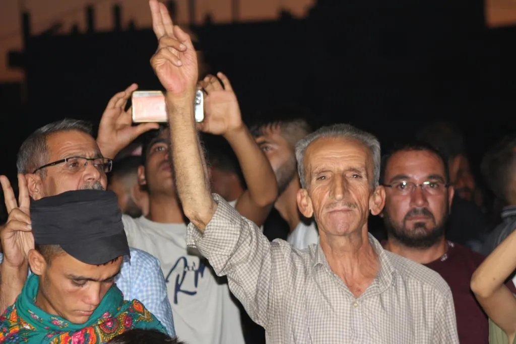 أهالي إقليم الفرات يحتفلون بالذكرى السنوية الـ 39 لعيد الانبعاث 15 آب