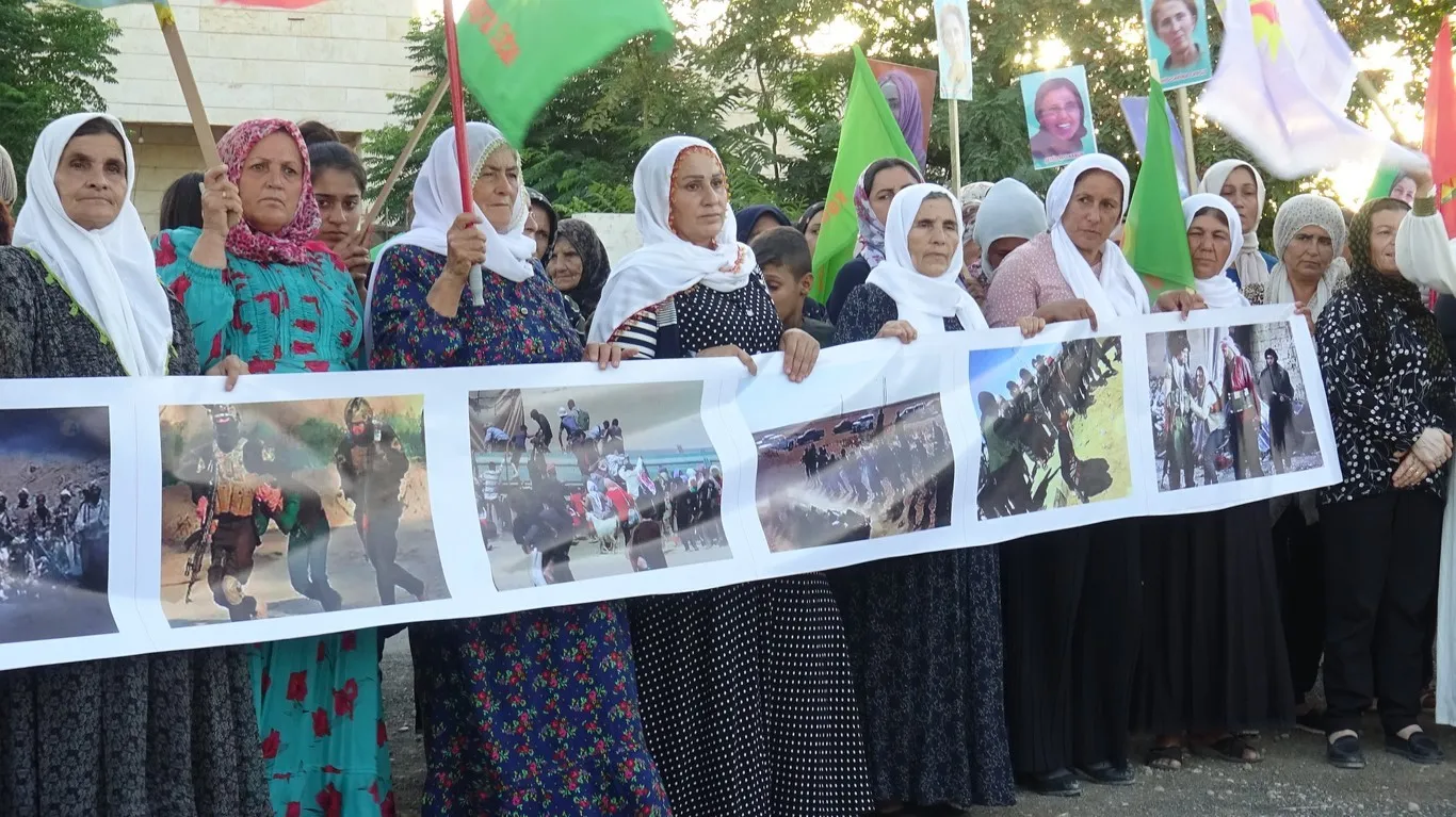 تظاهرة في الشهباء دعماً لنساء شنكال وأفغانستان 