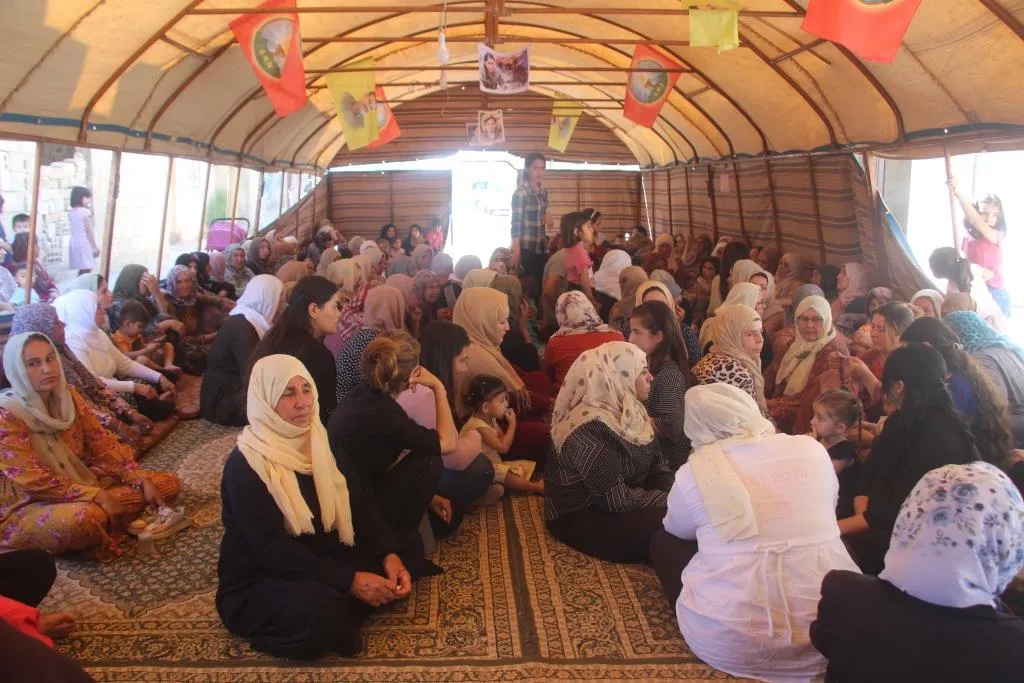 الإشادة بتضحيات HPG في عزاء المقاتلة آلاء ديمان