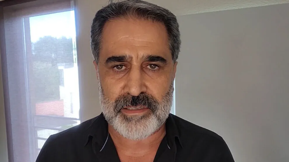 الفنان ديار يدعو لاتخاذ موقف حيال خيانة الحزب الديمقراطي الكردستاني