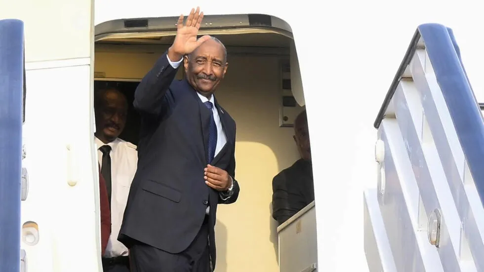 البرهان يتوجّه إلى قطر بعد قرارٍ بحلّ "الدعم السريع"