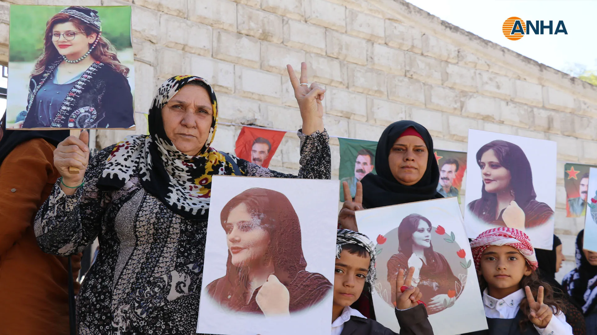 مقتطفات من إحياء ذكرى انتفاضة Jin, Jiyan, Azadî وجينا أميني