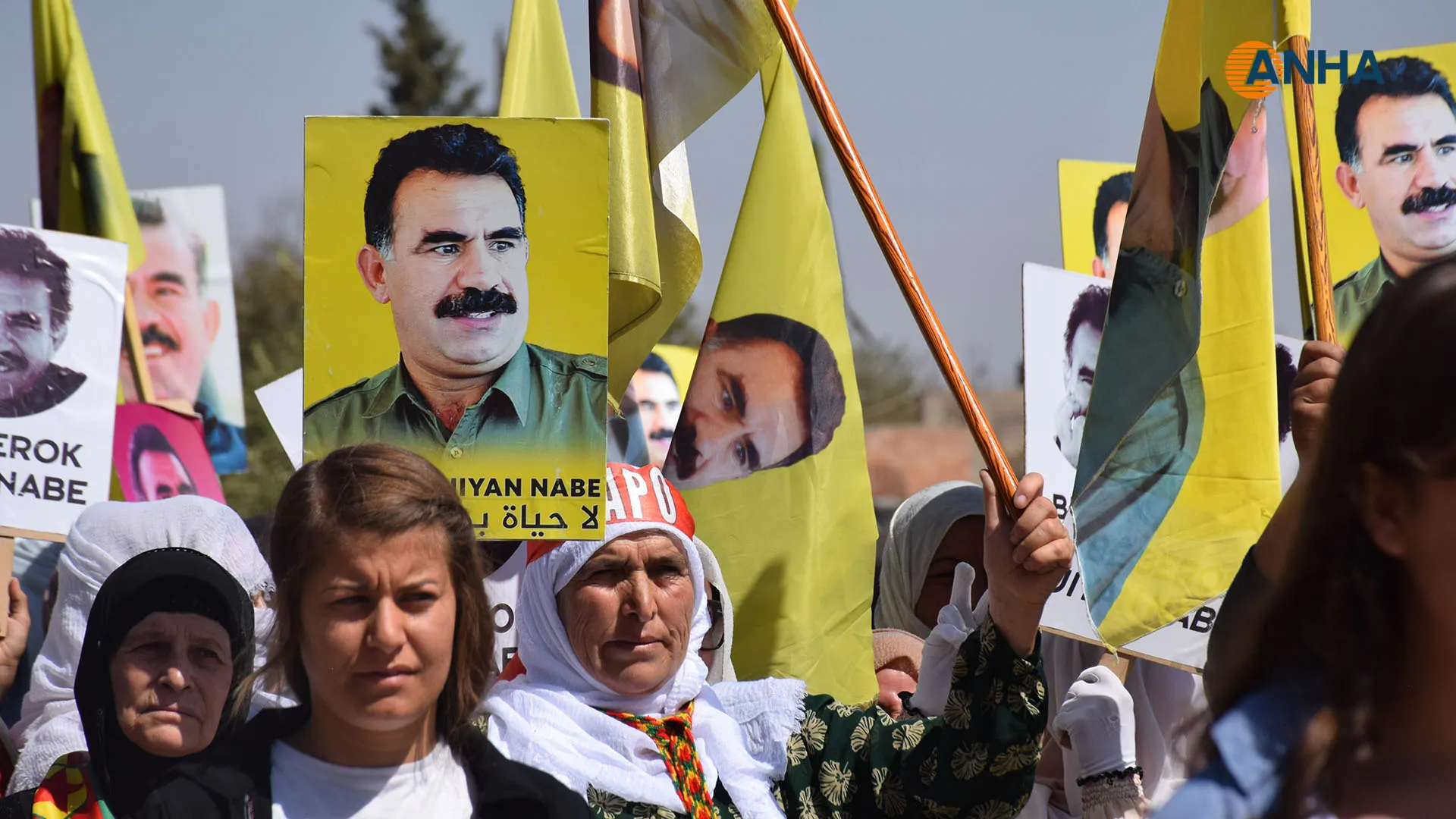 مقتطفات من إحياء ذكرى انتفاضة Jin, Jiyan, Azadî وجينا أميني