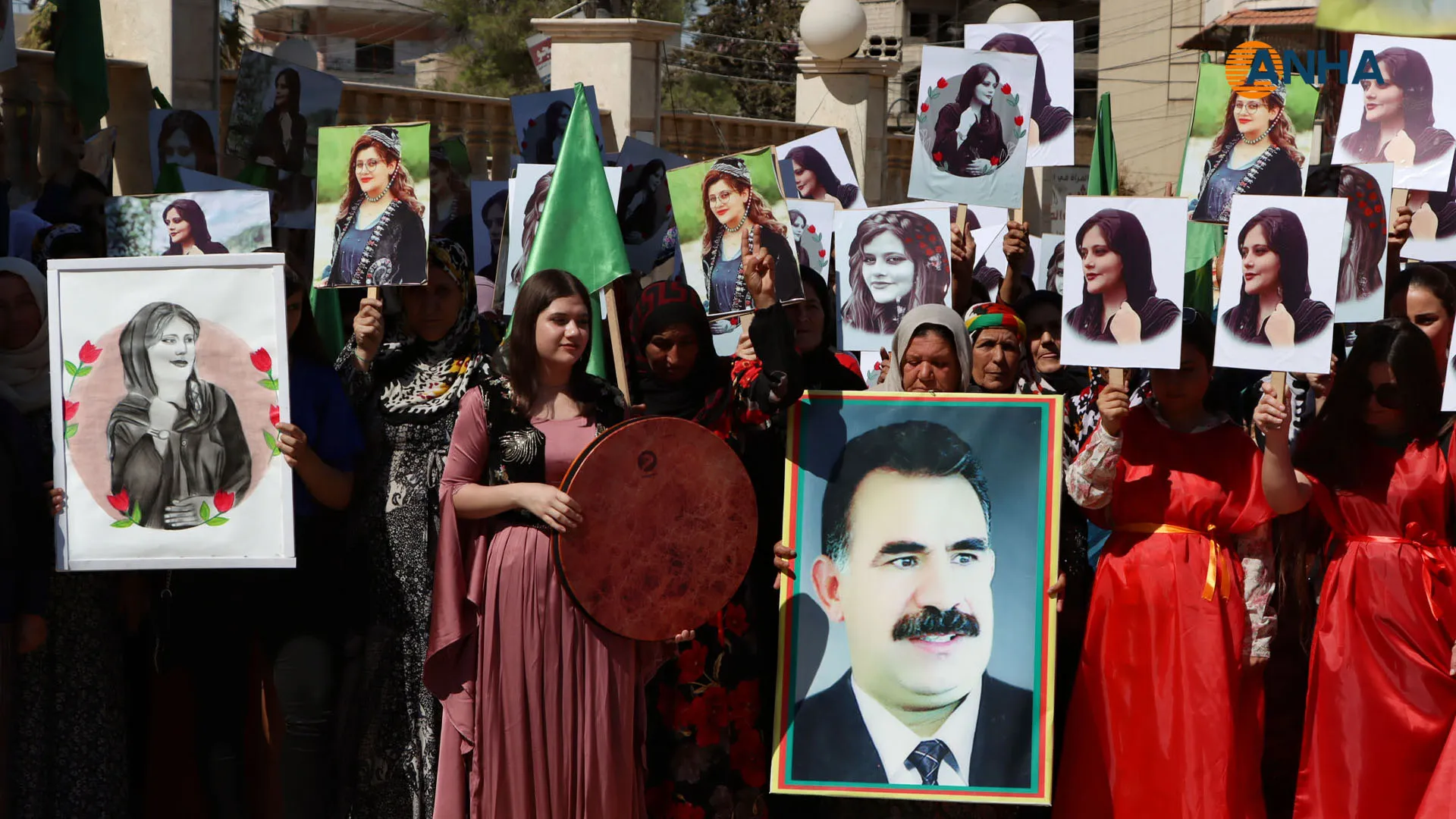 مقتطفات من إحياء ذكرى انتفاضة Jin, Jiyan, Azadî وجينا أميني