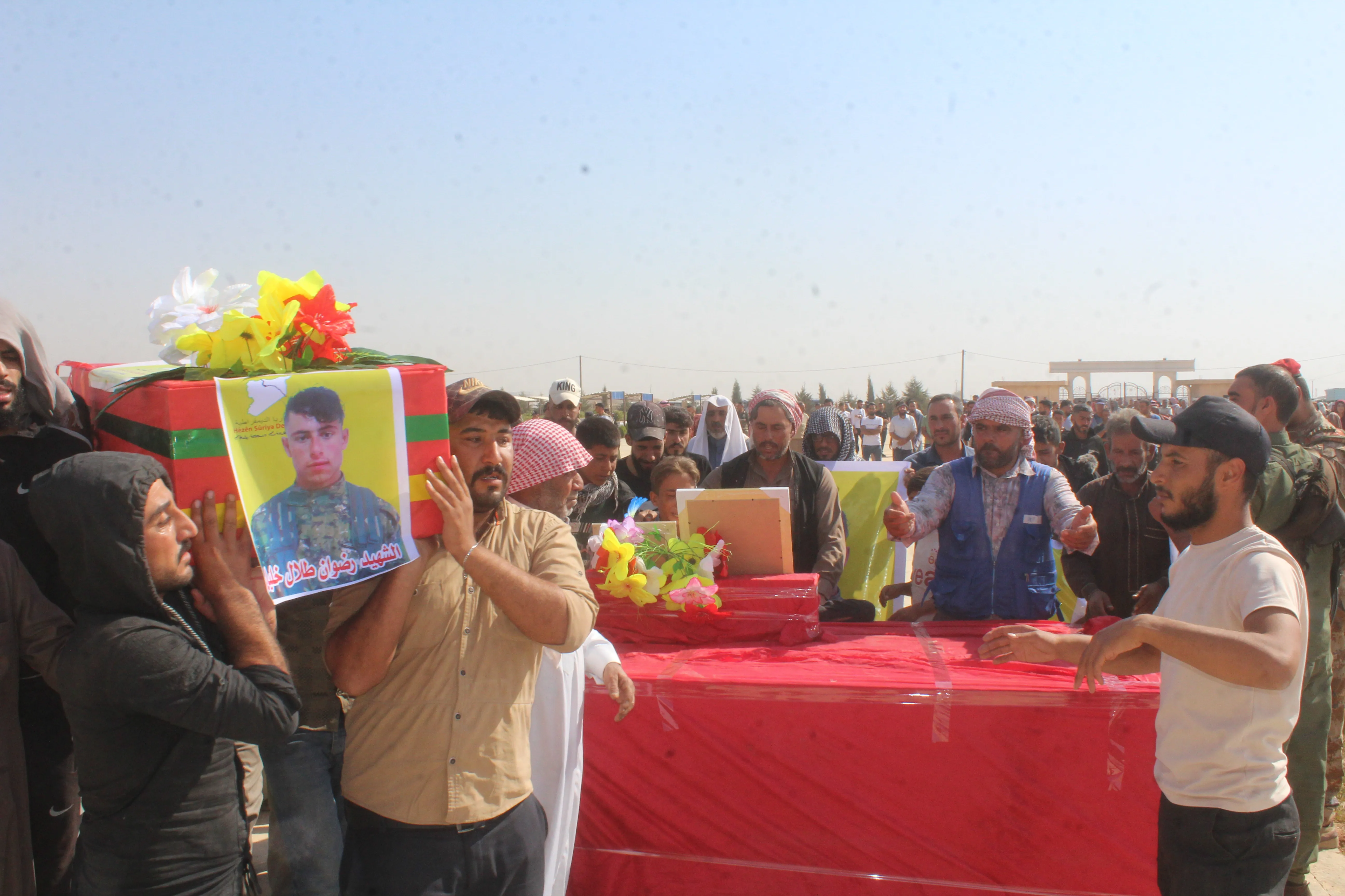 ​​​​​​​تأكيد على الانتقام للشهداء وتحقيق النصر خلال مراسم تشييع مقاتل قسد