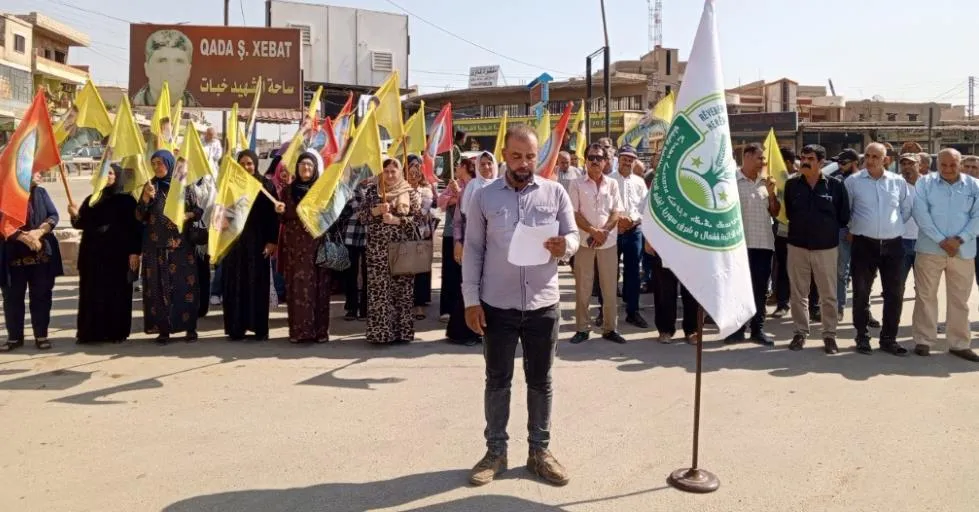 ​​​​​​​​​​​​​​"كن سداً منيعاً ضد الخيانة"