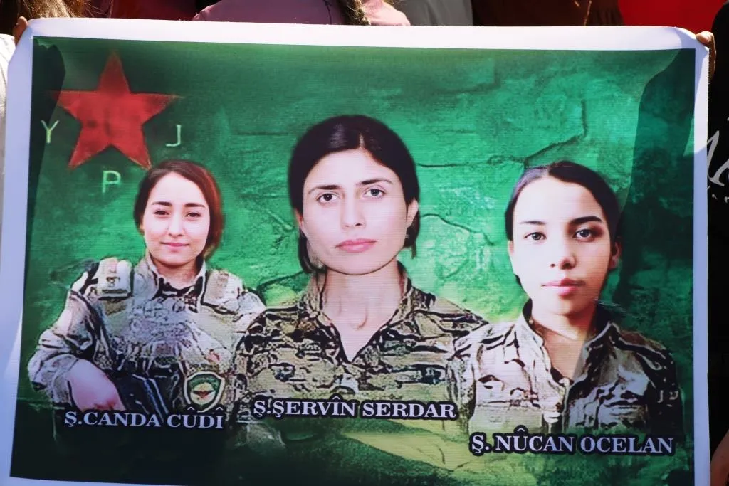 جثمان مقاتلة YPJ جاندا جودي يوارى الثرى وسط تأكيدات على تصعيد النضال