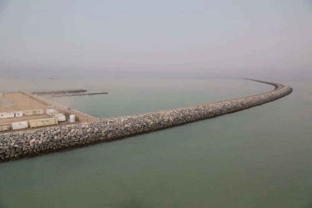 ​​​​​​​وزير النقل العراقي: إكمال مرحلة مهمة من إنجاز ميناء الفاو الكبير