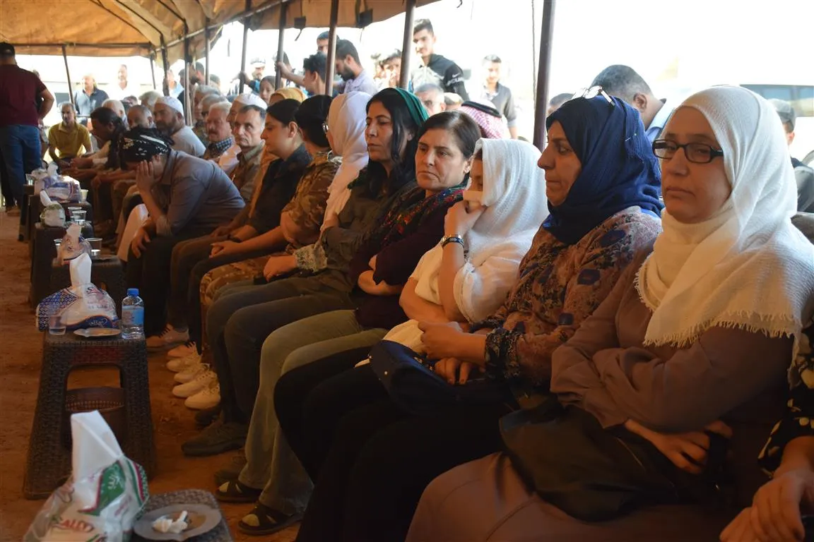 خلال عزاء شهيد: مسيرة الشهداء طريقنا نحو تحقيق أهداف ثورتنا