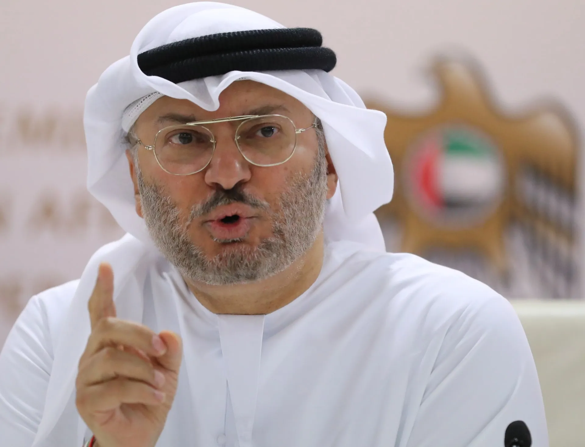 مسؤول إماراتي يطالب حكومة دمشق بمعالجة القضايا التي تهم جيرانها