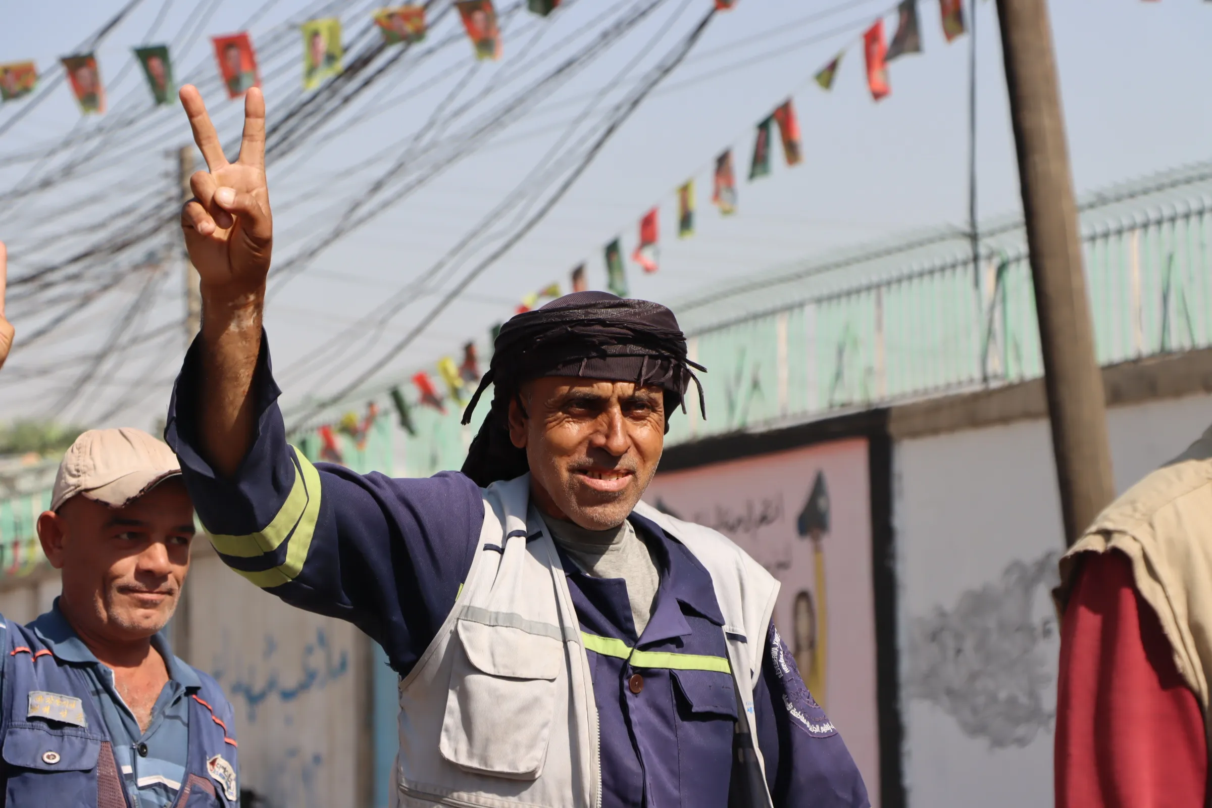 ​​​​​​​حشود غفيرة تتوجّه إلى خيمة الاعتصام