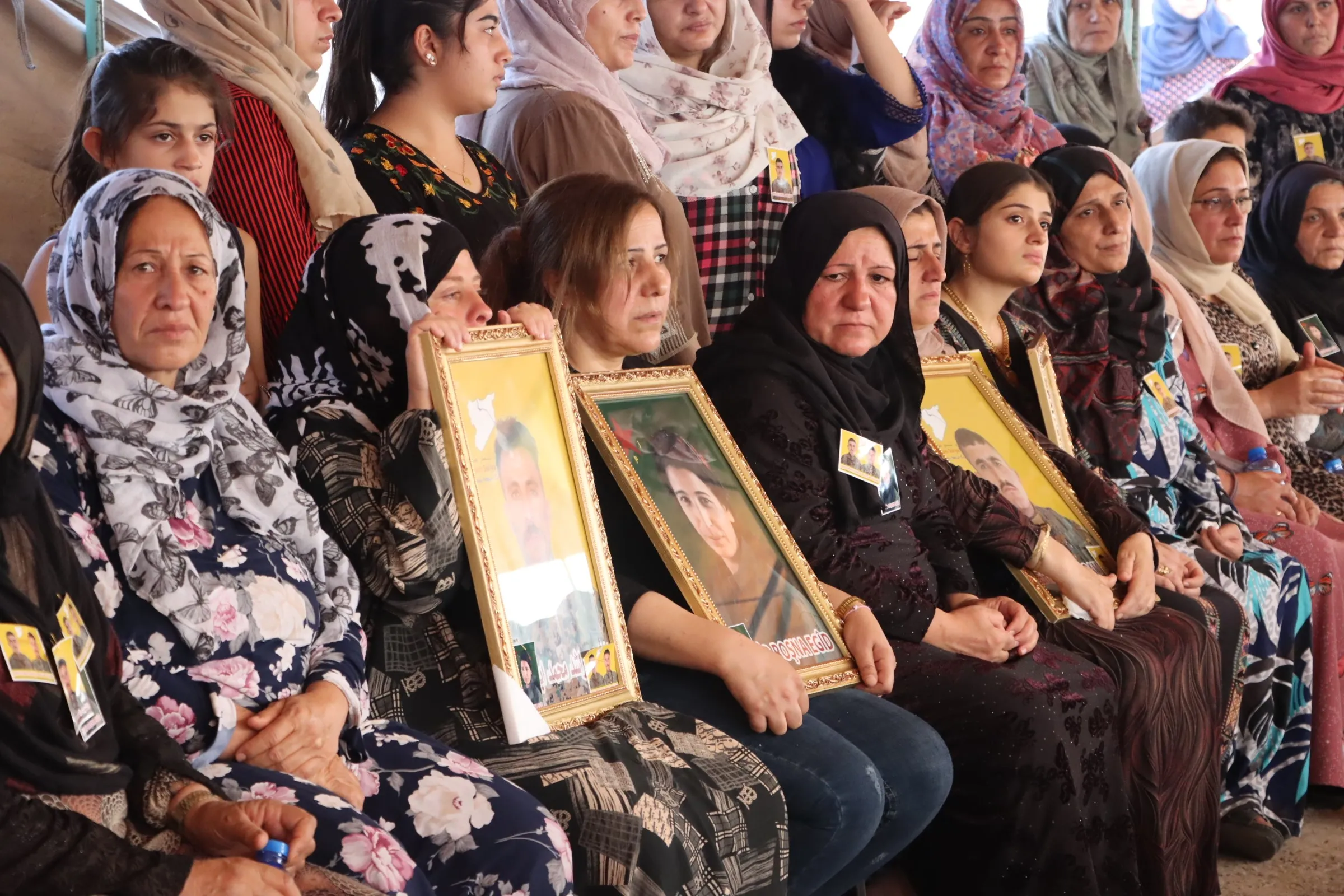 مكونات مقاطعة قامشلو تشيد ببطولة وتضحيات قسد في عملية