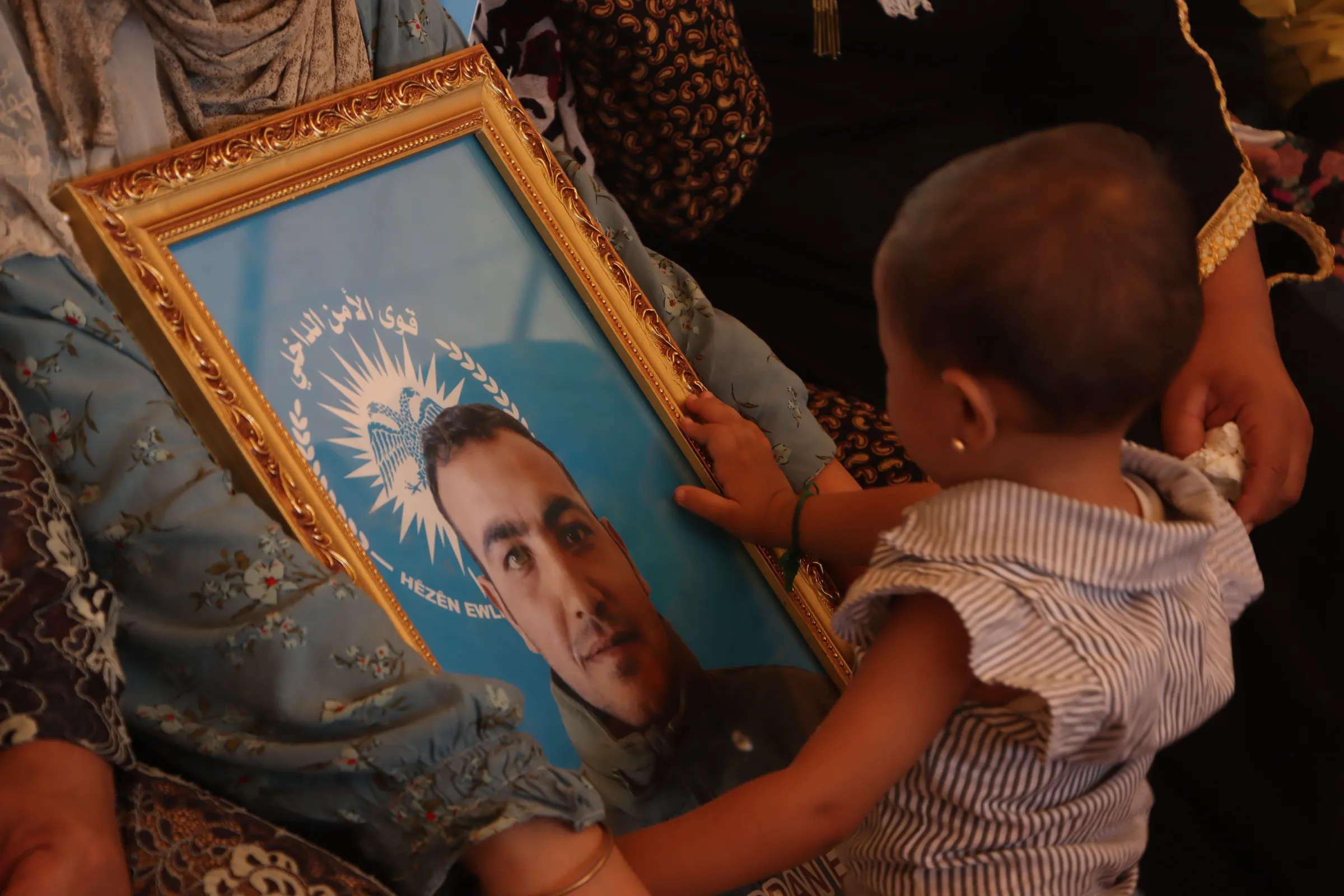 أهالي عامودا يقدّمون واجب العزاء لذوي شهيد في قوى الأمن الداخلي