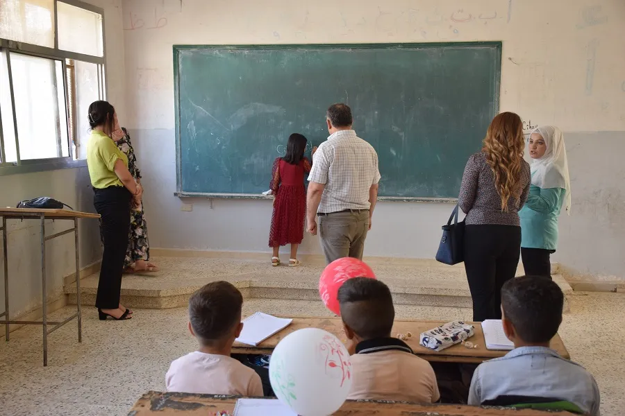 الإدارة الذاتية لإقليم الجزيرة تطّلع على أوضاع الطلبة بعد افتتاح المدارس