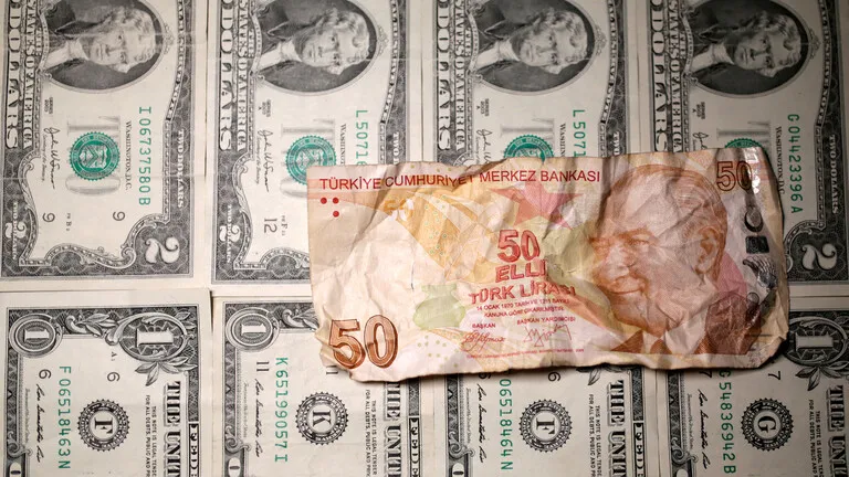هبوط تاريخي جديد لليرة التركية