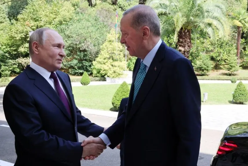 ​​​​​​​الرئيس الروسي يبلغ أردوغان استعداده لإجراء مباحثات بشأن اتفاقية الحبوب
