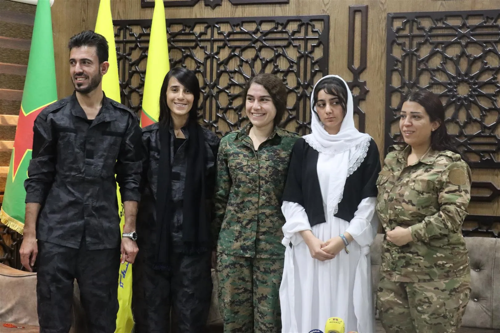 ​​​​​​​تسليم الشابة الإيزيدية فريال إبراهيم إلى وحدات مقاومة شنكال