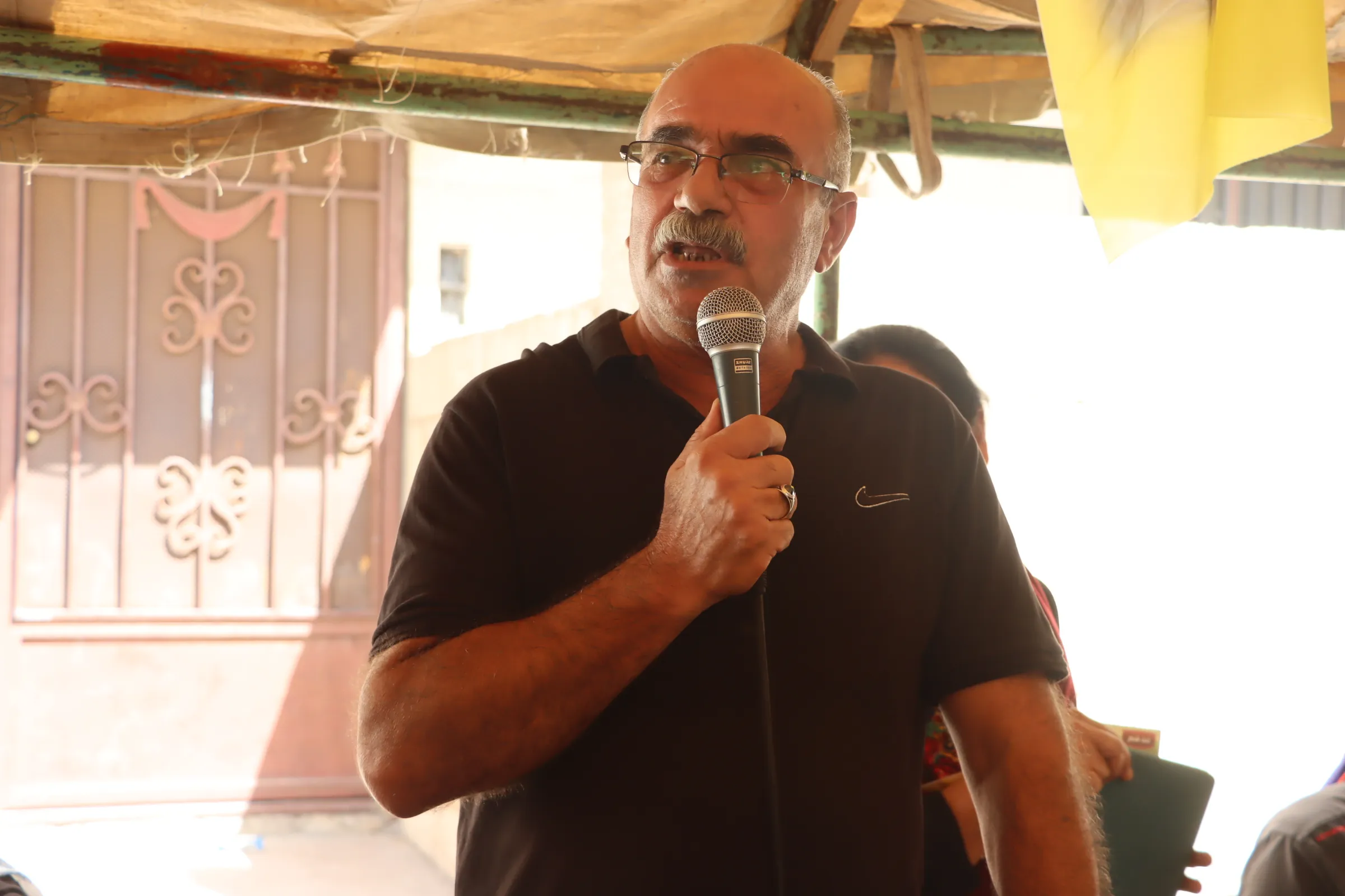 ​​​​​​​معزون وذوو الشهداء: سنحمي ثورة أخوة الشعوب مهما كلفنا الأمر