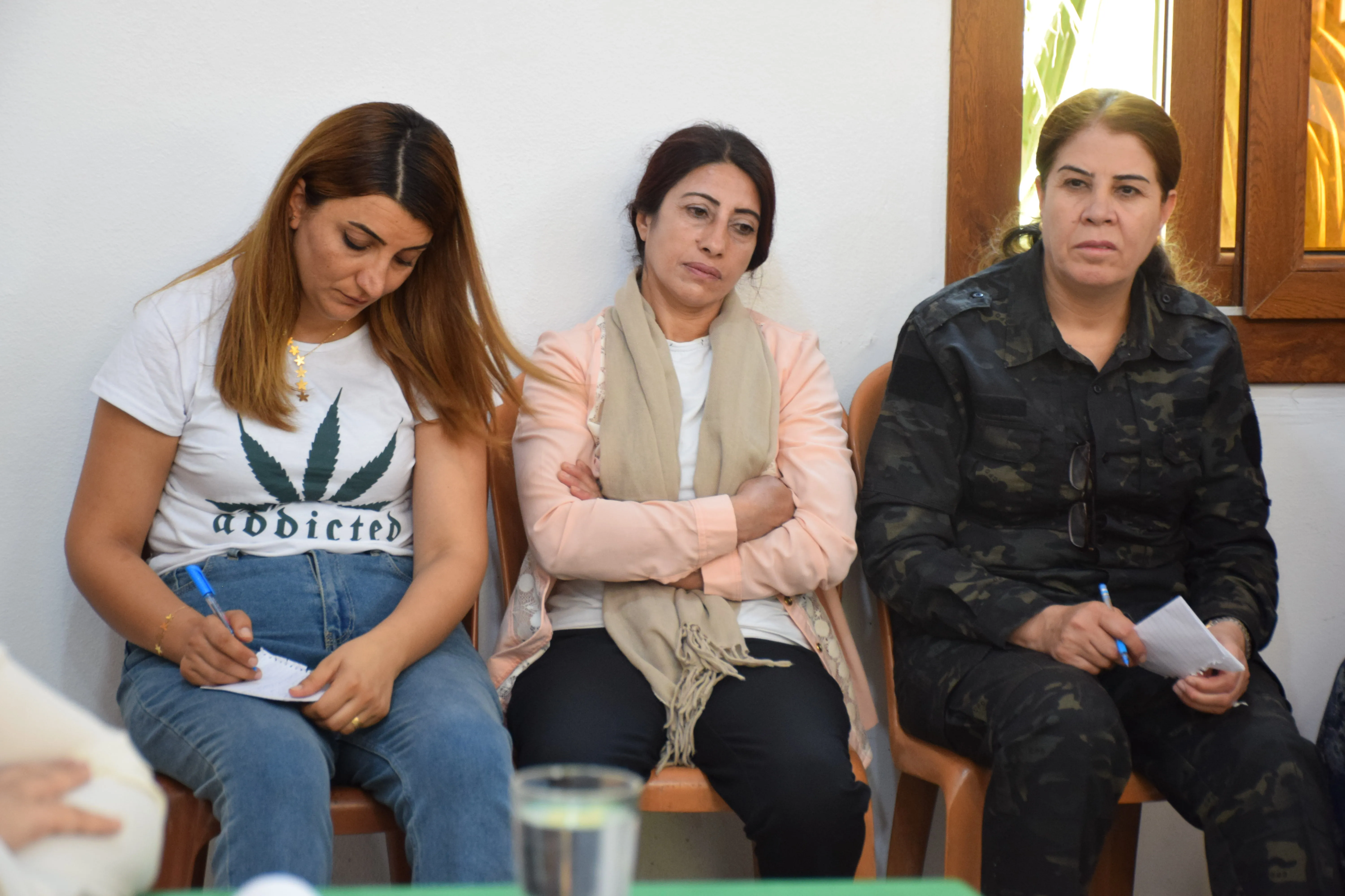 "لنوحد جهودنا في سبيل تحقيق الحرية الجسدية للقائد عبد الله أوجلان"