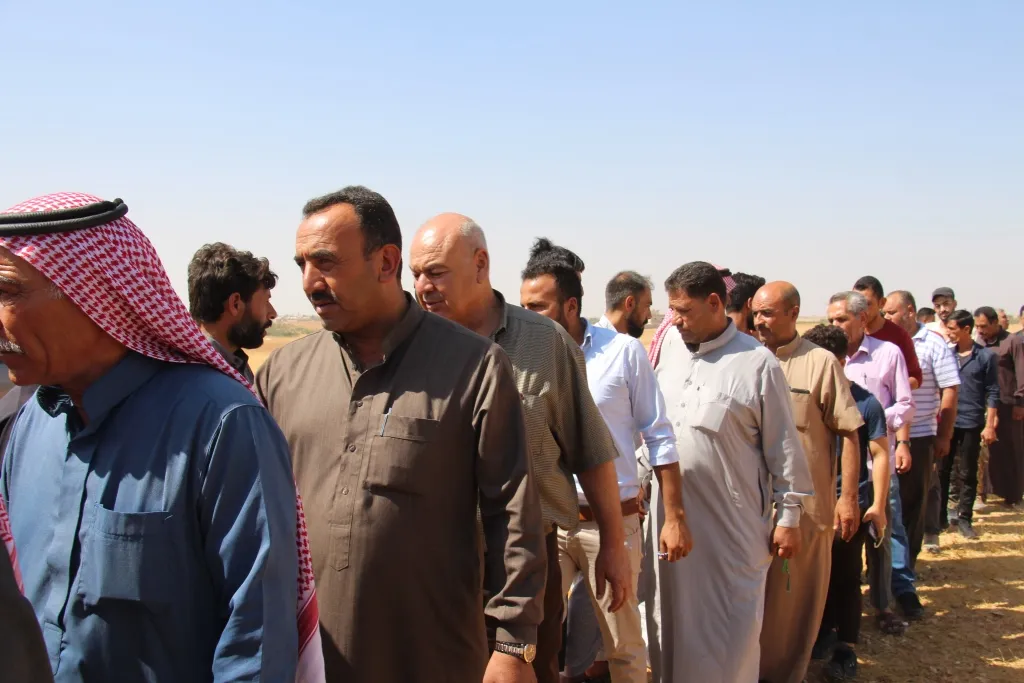 أهالي منبج يقدّمون واجب العزاء لذوي شهداء مجلس منبج العسكري