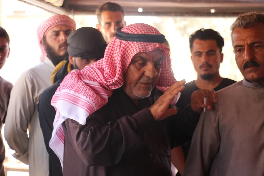 أهالي منبج يقدّمون واجب العزاء لذوي شهداء مجلس منبج العسكري