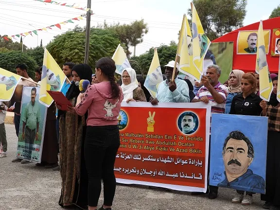 التأكيد على مواصلة السعي لتحرير القائد عبد الله اوجلان في نهاية اعتصام الطبقة