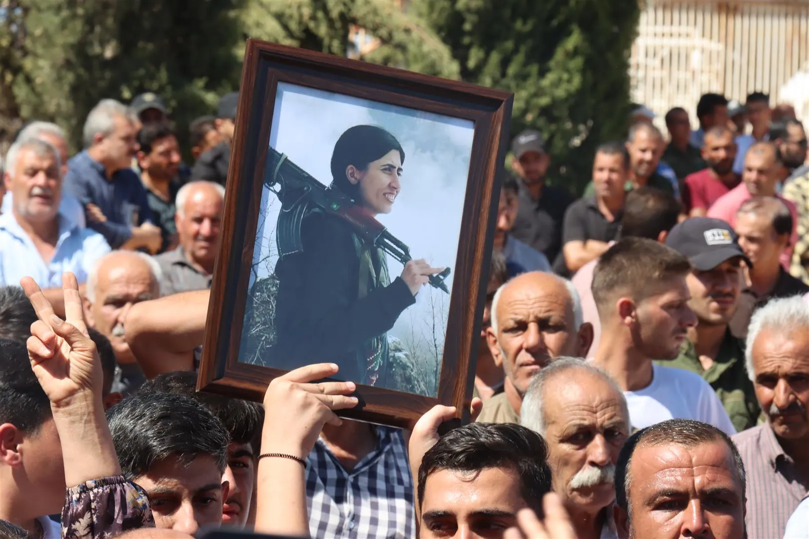 ​​​​​​​خلال مراسم القيادية شرفين: شارة النصر ستبقى مرفوعة حتى دحر العدو