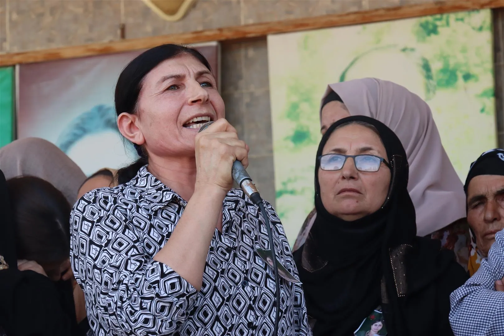 ​​​​​​​خلال مراسم القيادية شرفين: شارة النصر ستبقى مرفوعة حتى دحر العدو