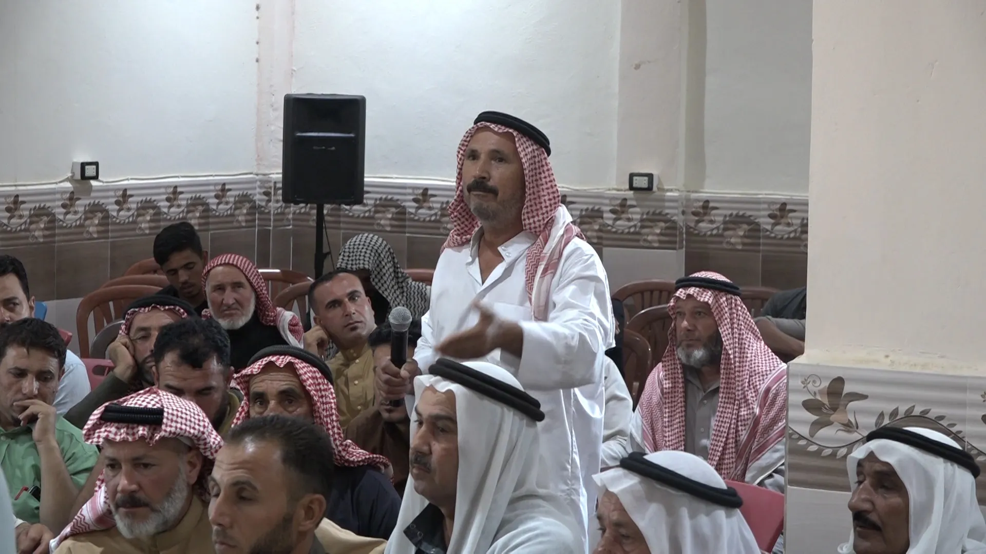 مناقشة الواقع الخدمي في اجتماع المجلس التنفيذي مع أهالي ريف دير الزور الغربي
