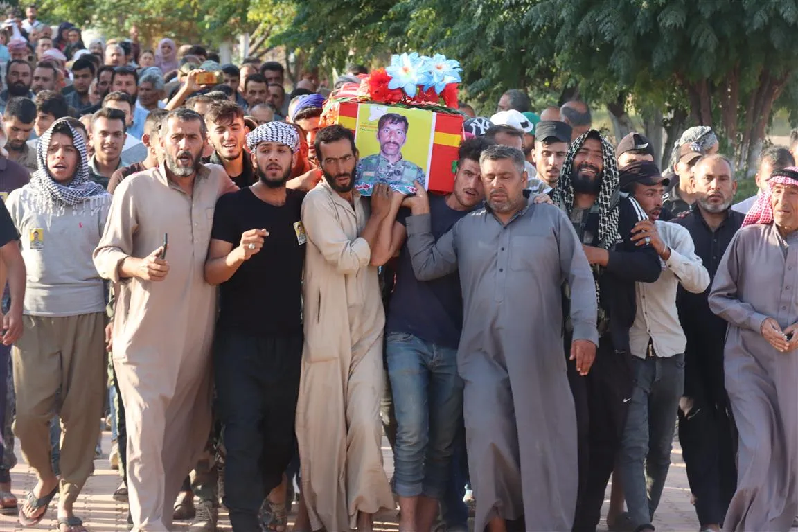 جثمان الشهيد دلشير درباسية يوارى الثرى في مزار الشهيد رستم جودي