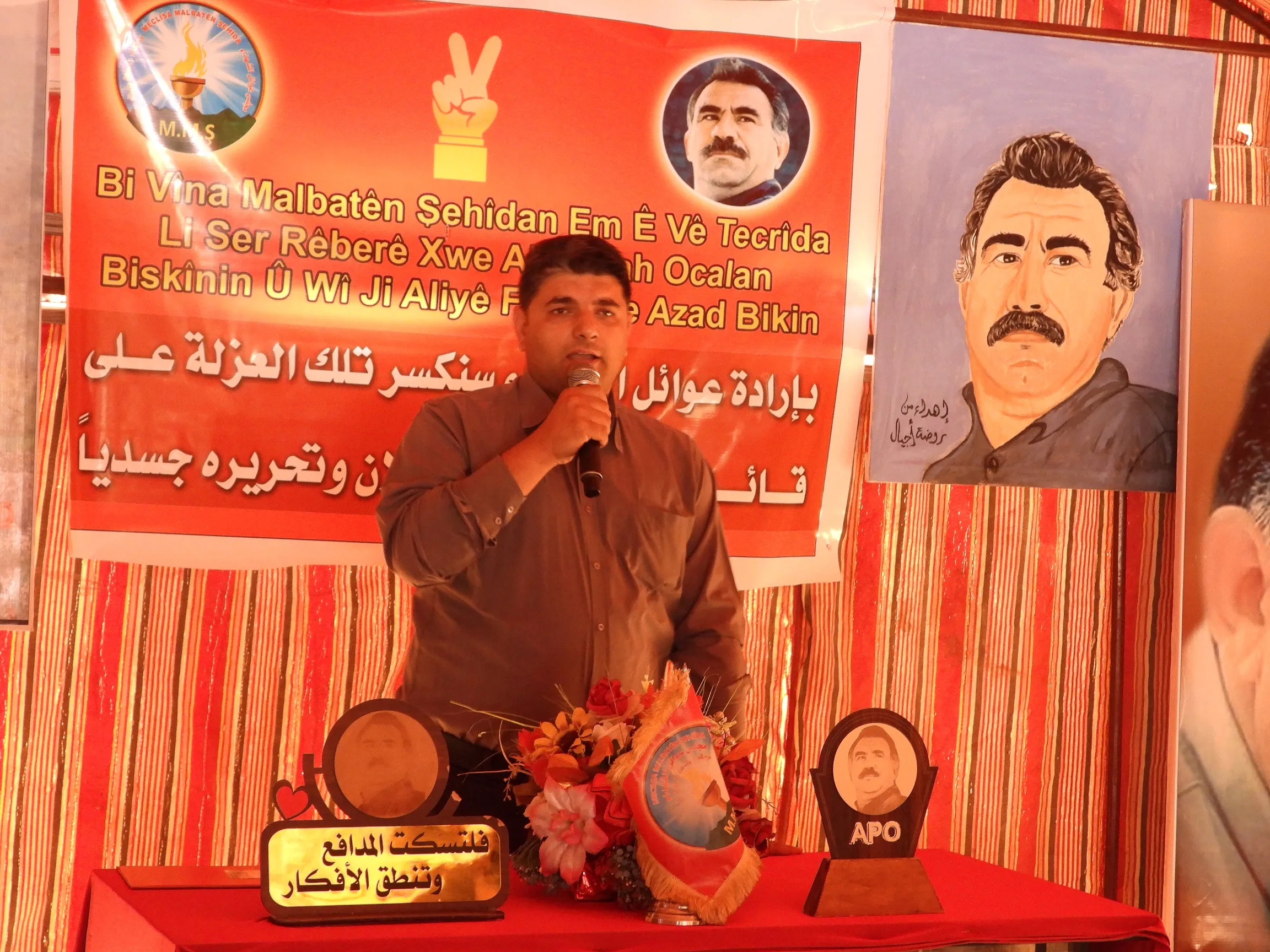 خيمة اعتصام في الطبقة تنديداً بالعزلة المفروضة على القائد عبد الله أوجلان