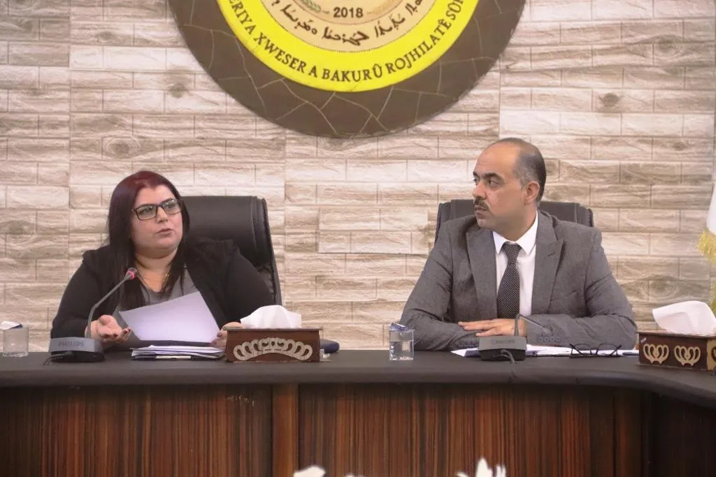 بجملة من التوصيات المجلس التنفيذي ينهي اجتماعه الدوري