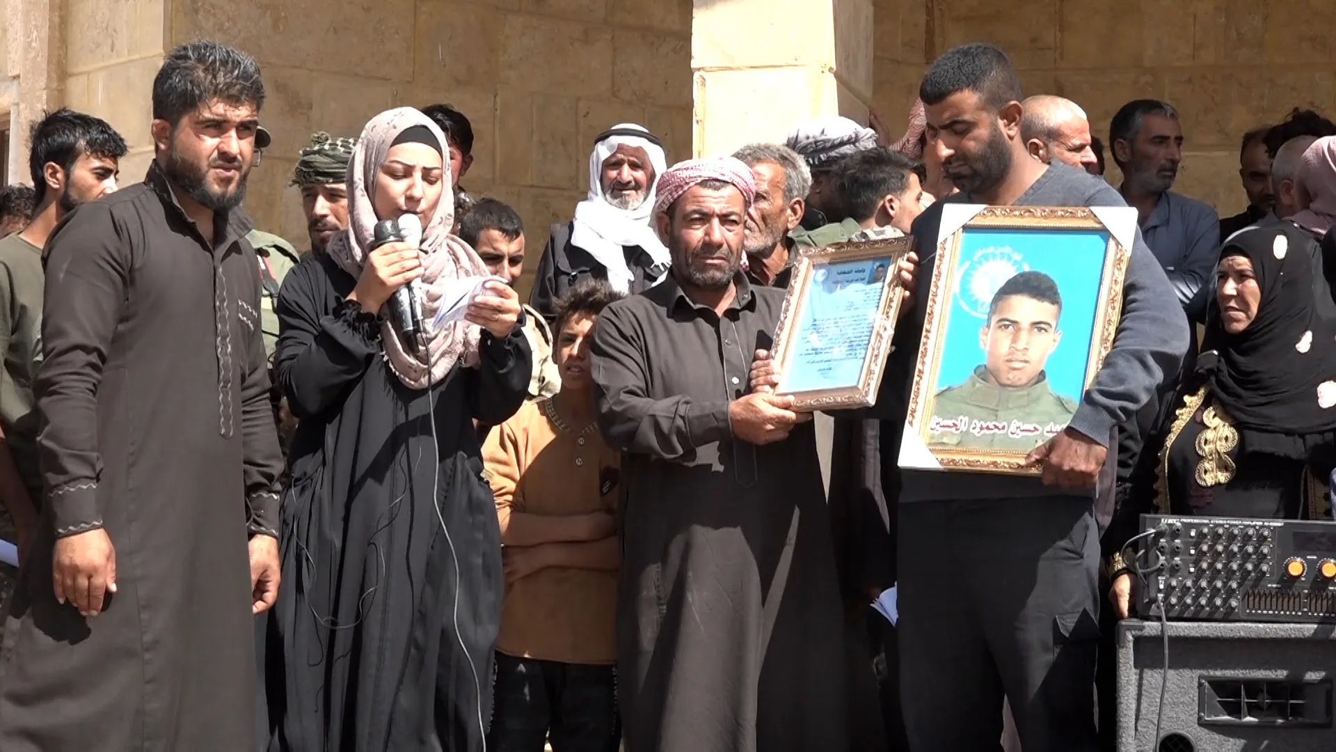 تشييع جثمان الشهيد حسين إلى مثواه الأخير في ريف دير الزور