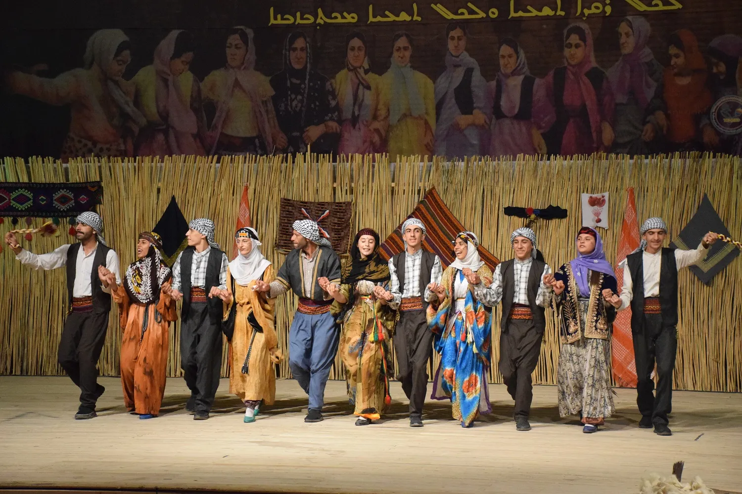 مهرجان الشهيدة روناهي باور يختتم بعروض من الدبكات التي تمثل تراث وتاريخ المنطقة