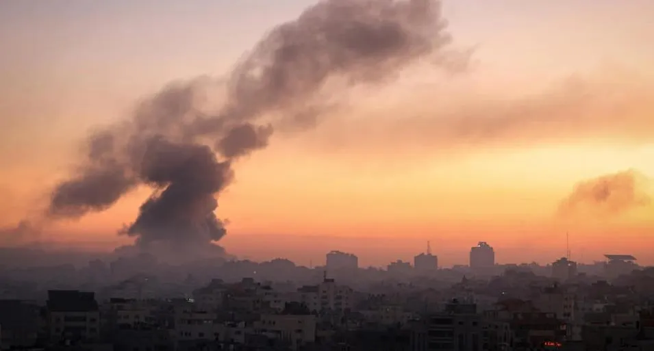 إسرائيل تأمر سكان غزة بإخلاء منازلهم وعدد قتلى وجرحى الحرب يتجاوز الـ 12 ألفاً