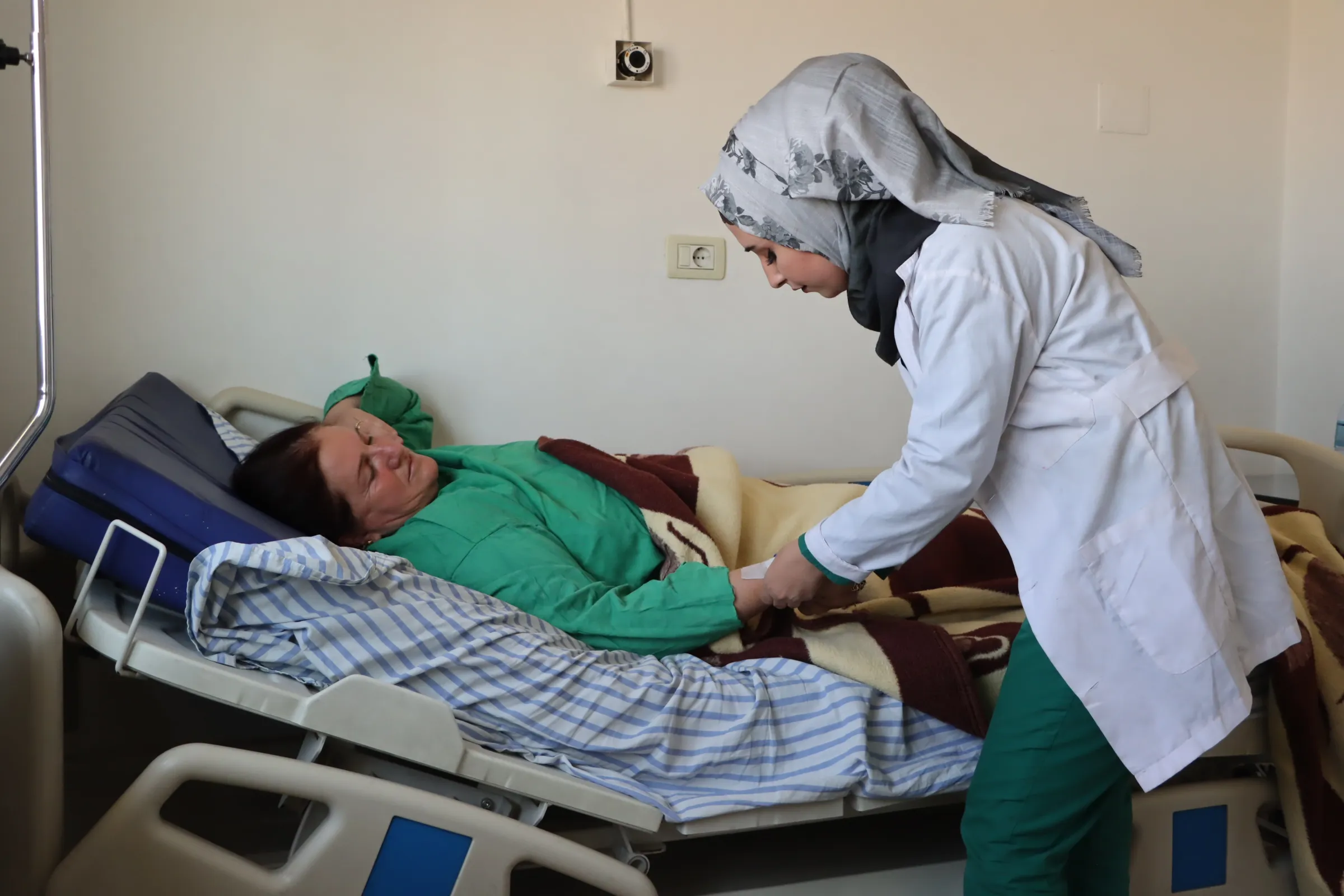 قطع الكهرباء عن المشافي لا يختلف أثره عن قصفها