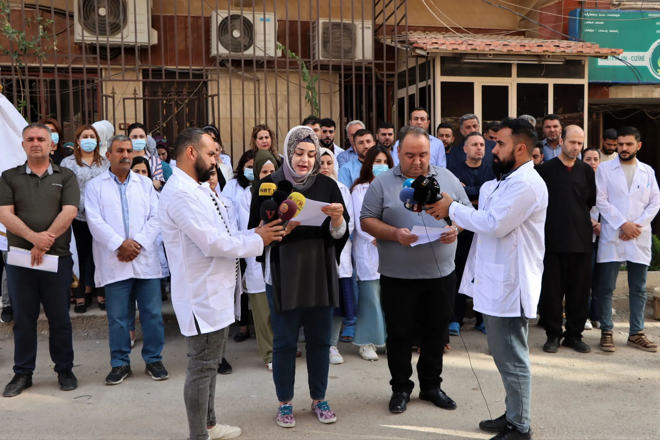 هيئة الصحة: مستعدون للعمل في كل الظروف واستهداف المراكز الصحية جريمة حرب