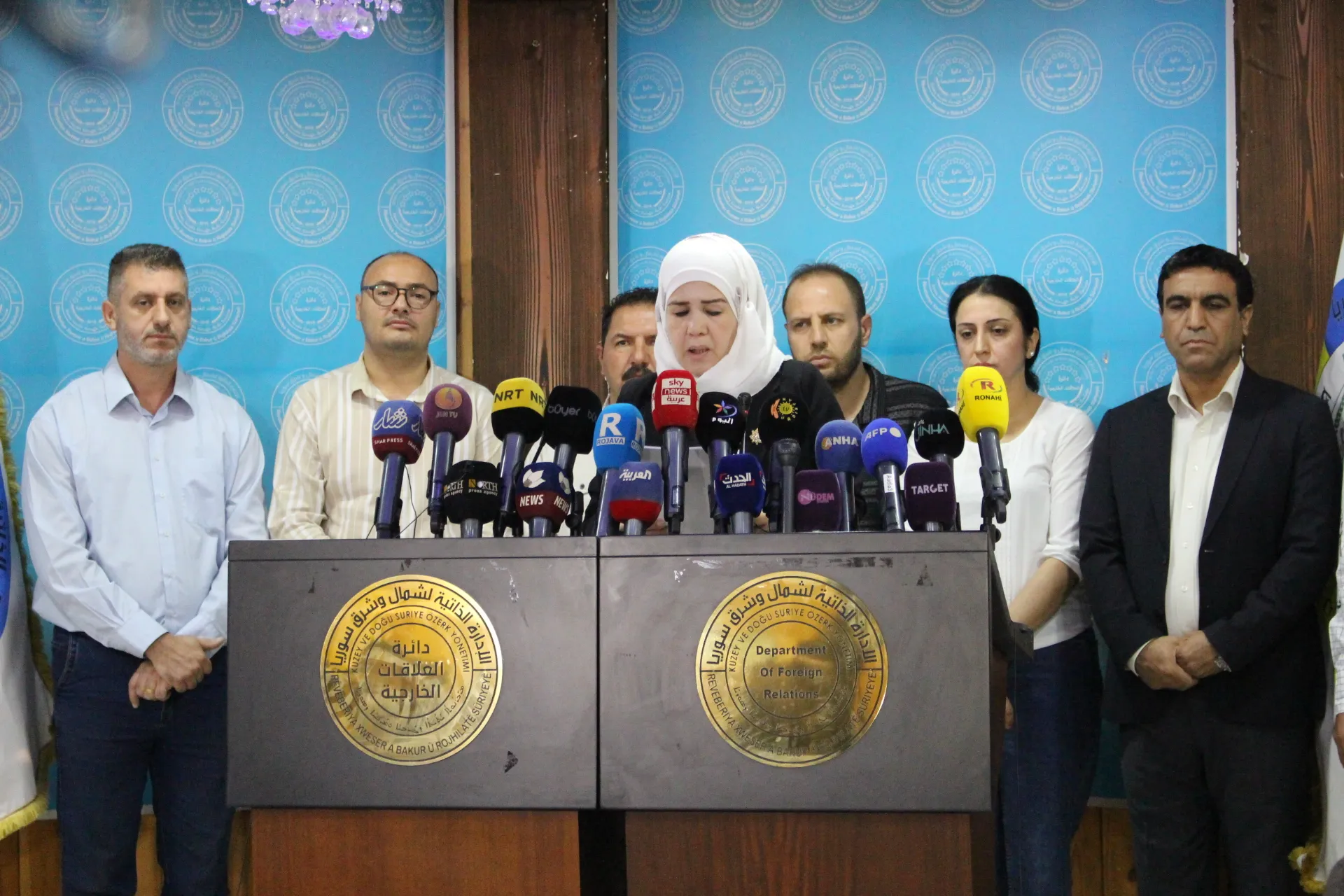 ​​​​​​​الإدارة الذاتية: الهجمات التركية تفاقم الوضع الإنساني والمعيشي في شمال وشرق سوريا 