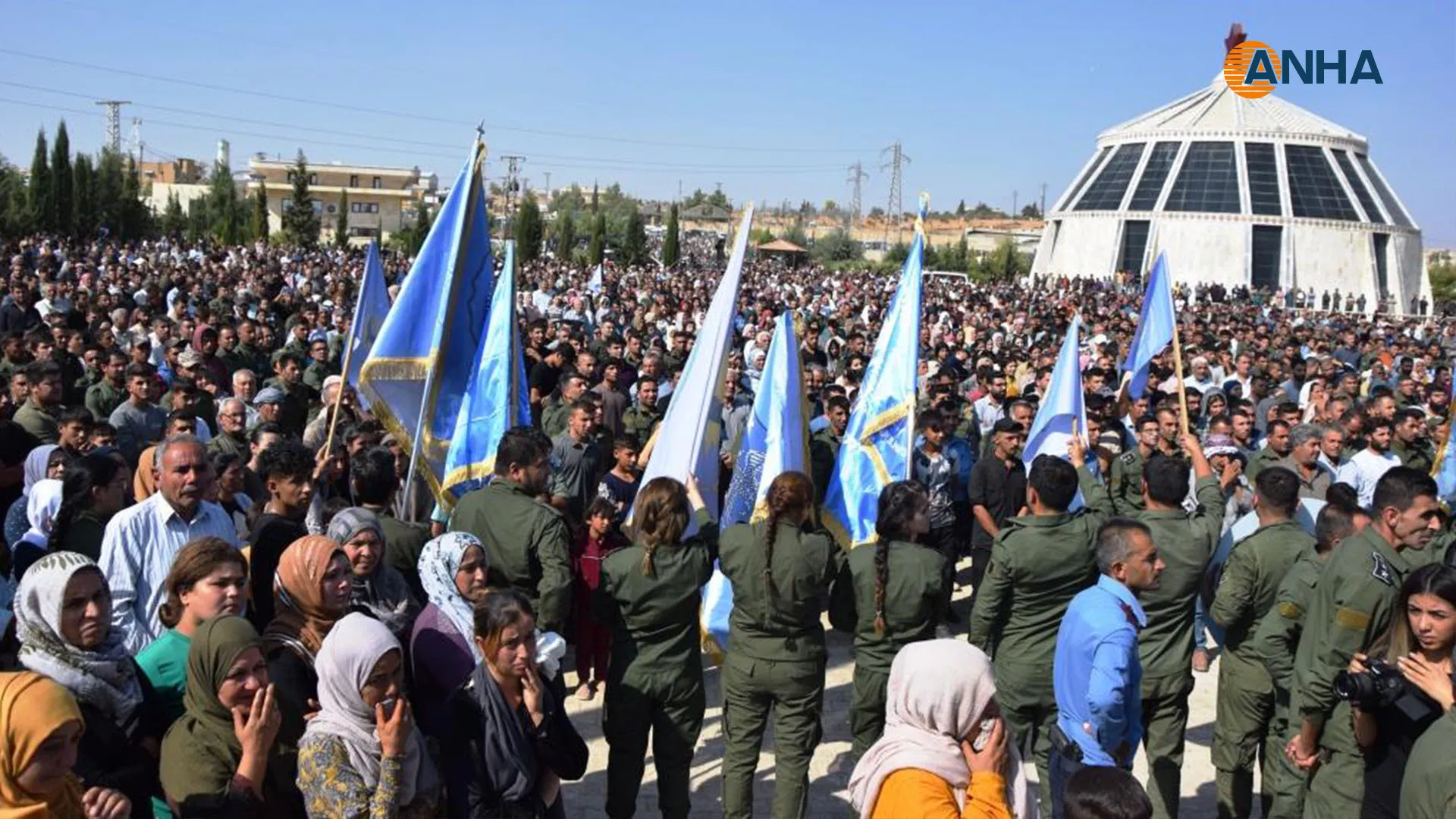 بمراسم مهيبة.. تشييع جثماني شهيدين من قوى الأمن الداخلي في كوباني