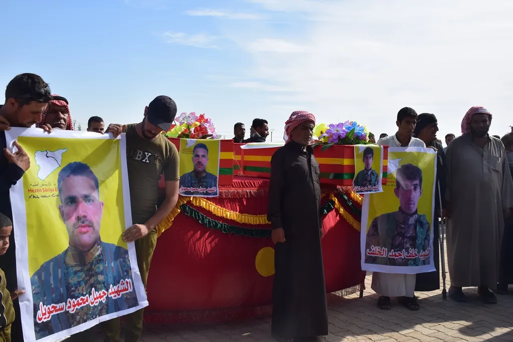 ​​​​​​​جثمانا شهيدين لقسد يواريا الثرى في الشدادي