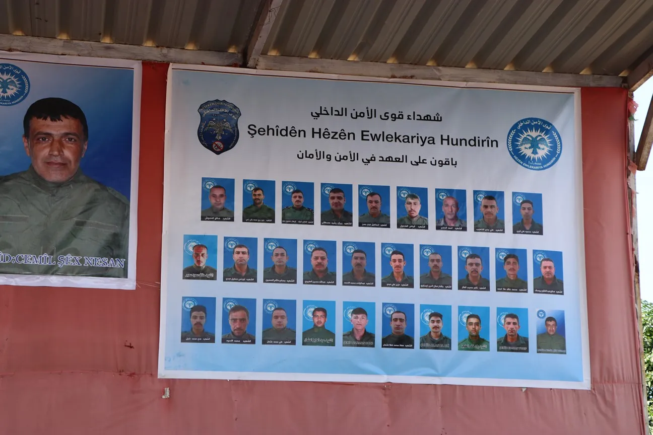 ​​​​​​​بمراسم مهيبة أهالي عفرين والشهباء يودعون الشهيدين جميل وإسماعيل