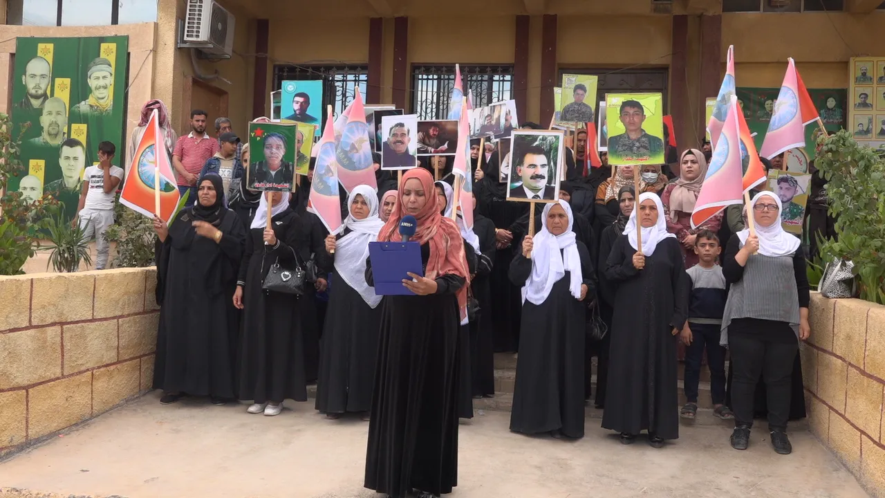 أهالي الطبقة: سنسير على نهج القائد عبد الله أوجلان ونحقق حريته الجسدية