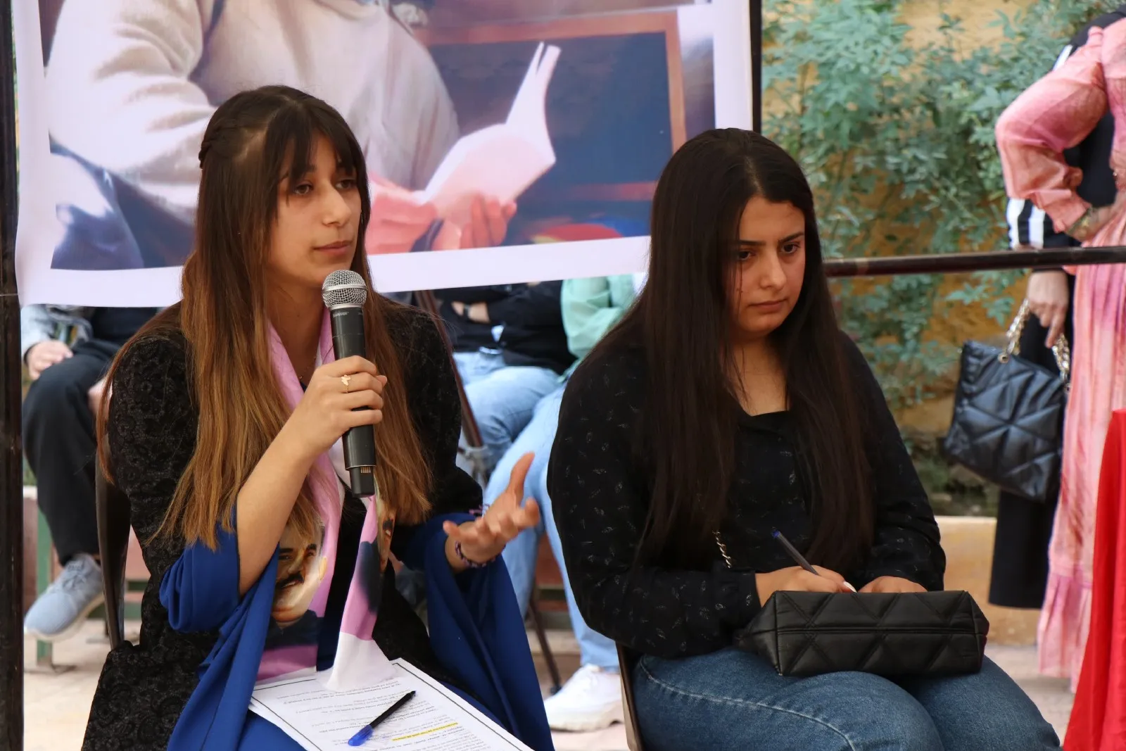 ضمن خيمة كسر العزلة المفروضة على القائد: أفكاره أقوى من أسلحة تركيا المتطورة