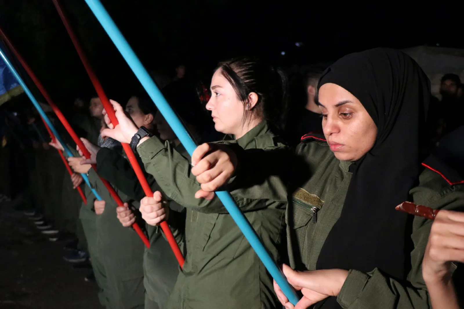 أهالي حيي الشيخ مقصود والأشرفية يستقبلون جثامين شهداء قوى الأمن الداخلي