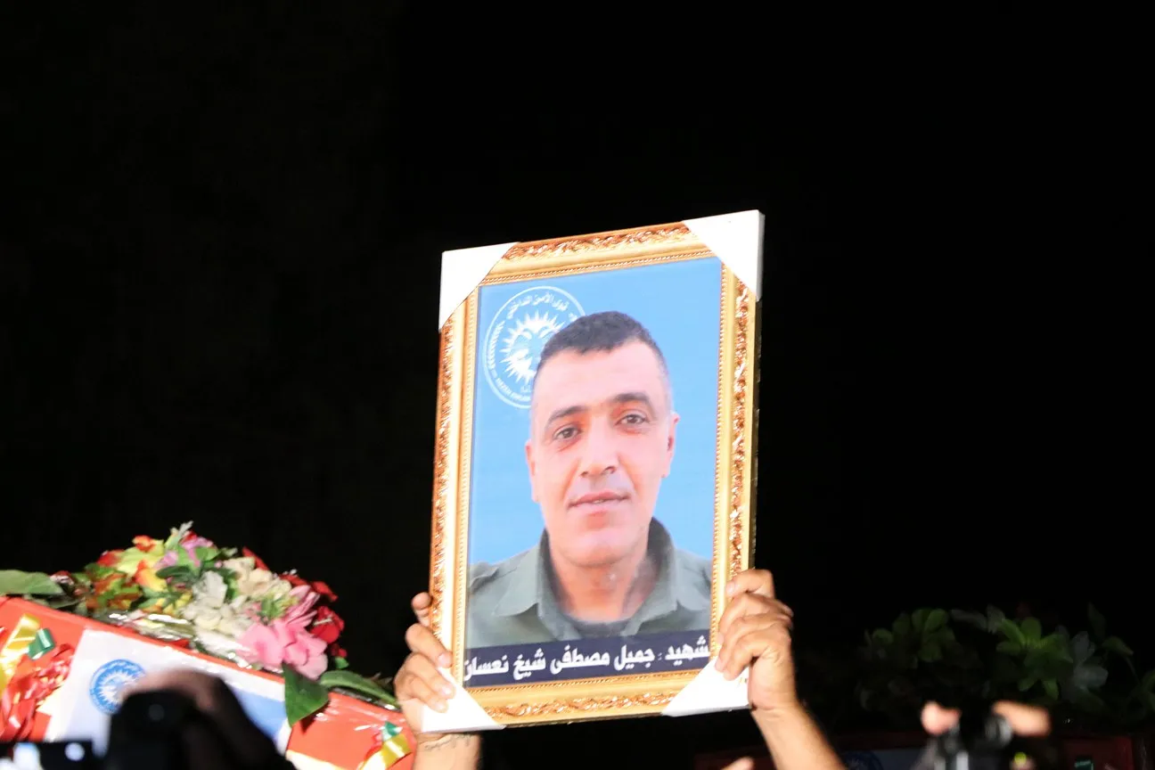 أهالي عفرين والشهباء يستقبلون جثماني شهيدين من قوات مكافحة المخدرات