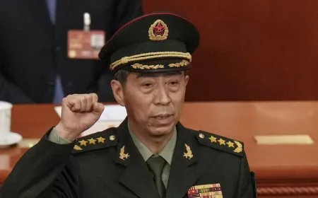 إقالة لي شانغ فو من منصب وزير الدفاع الصيني