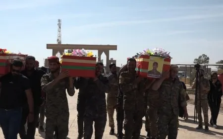 تشييع جثامين 3 شهداء من قسد  في ريف دير الزور
