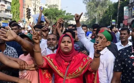 أكثر من 100 ألف متظاهر يطالبون باستقالة رئيسة وزراء بنغلادش