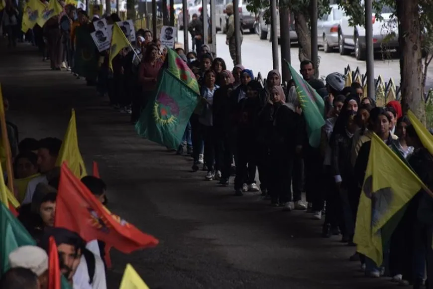 شابات وشبان ديرك: سنواصل نضالنا في جميع الساحات حتى تحرير القائد جسدياً